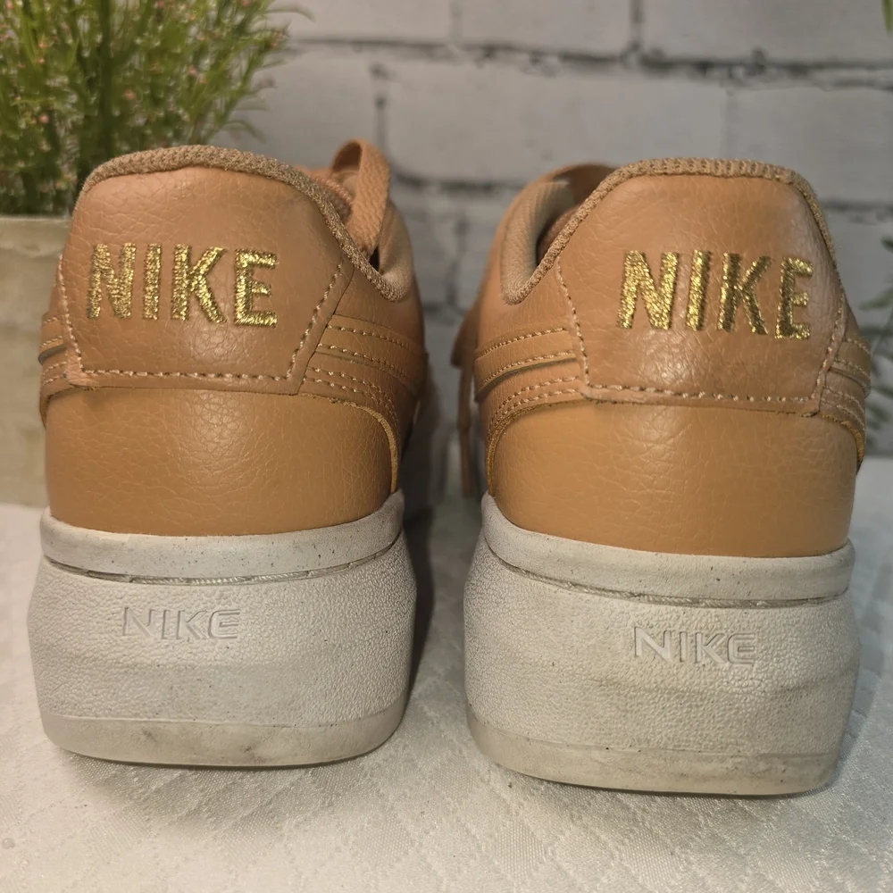 WOMENS NITE COURT VISION ALTA LTR SNEAKERS LIGHT COGNAC THICK SOLE SIZE 10